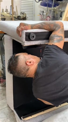 2.7K views · 29 reactions | Andhika Gudang Oscar (0895327036461) Ecer & Grosir Bahan Jok & Sofa Harga Terjangkau #Lotus #lexdaytona #OscarNappa #oscarjeruk #oscarmyo #bahanoscar #bahanjok #kulitsintetis #jokmotor #jokmobil #sofa #furniture #designjok #designsofa #designfurniture #kulitjok #kulitjokmobil #upholstery #tutorial #sofatutorial #sofadesign #seatcover #furnituredesign #sofadesign #andhikagudangoscar #bahanoscarkiloan #customefurniture | Yanwar Abu Ahmad | Facebook