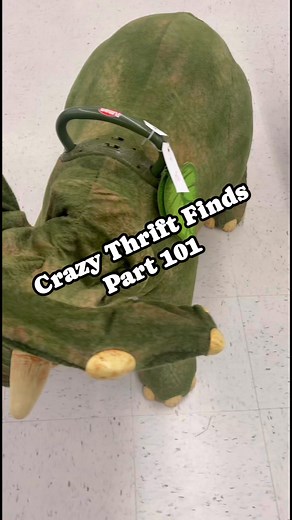 Playskool Kota the Triceratops at the Thrift Store!! #thriftingfinds #thriftstorefinds #dinosaur #playskool #retrotoys #animatronics #2000snostalgia #triceratops | CPJ Collectibles