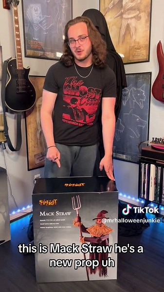 Unboxing Mack Straw from Spirit Halloween. New for 2024! #greenscreen #fyp #spooky #halloween #spirithalloween2024 #contentcreator #spookyseason #horror #horrormovie #viral #newfor2024 #animatronic #creepy #productnews #possessed #nostalgia #liminalspaces #halloween2024 #scary #fnaf @Spirit Halloween