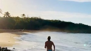 Jennifer Ashton fans spot second odd detail in her bikini vid after topless denial