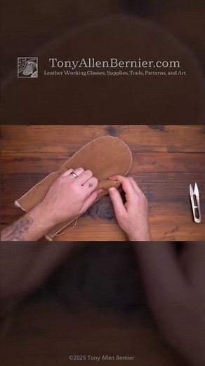 DIY Sheepskin Craft Patterns for Mittens. #sheepskinpatterns #leathercraft #leatherwork #craft #diy