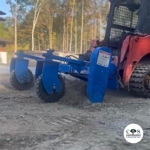 Landscape rakes help us smooth, level, and prep large areas with care. Whether we’re tackling fresh topsoil, gravel, or fine grading before sod or seed, this tool ensures a clean, even finish. Projects that require this kind of care: • New lawn installations • Gravel or stone driveways • Landscape renovation prep • Drainage and grading corrections It’s the behind-the-scenes work that makes your finished yard look flawless. And when done right, it helps everything, from grass to hardscaping, last