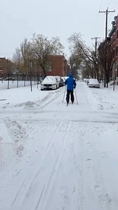 Despite the chilly temperatures, people are finding ways to enjoy the winter storm. A man was seen skiing near 15th and Mt. Vernon Streets in Philadelphia's Spring Garden neighborhood during Sunday's snowfall. #snowstorm #philadelphia #philly #springgarden #winterstorm #winterweather | CBS Philadelphia