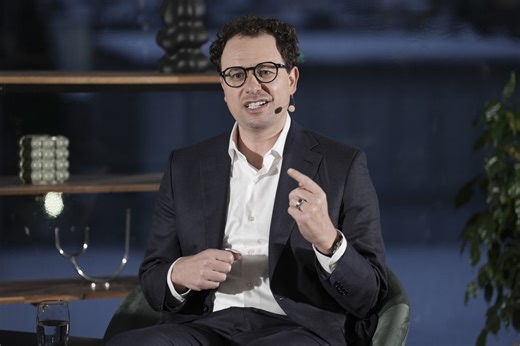 AI威胁华尔街的一大财源：金融和法律数据业务