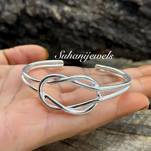 Silver Infinity Knot Bracelet, Minimal Twist Open Bangle, Modern Love Symbol Jewelry for Daily Wear, Valentine Gift for Her - Etsy