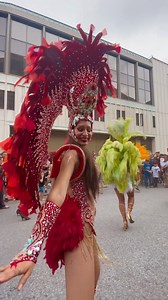 6.3K views · 148 reactions | Le Bloco de Montréal amène la chaleur au Festival avec son carnaval brésilien  - The Bloco of Montreal brings the heat with its brazilian carnival  | Festival International de Jazz de Montréal | Facebook