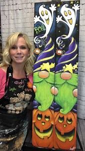 A little “speed” peak😄 of the newest painting kit available soon... a real time video will be a available on my YouTube channel soon (subscribe to get notified) along with an epacket on my website and pick up kits for local painters. 🧡🎃 don’t you love Halloeeen??? so fun!! 🎃🧡🎃🧡Music: No room Musician: Jeff Kaale | Holly Hanley Painting Designs & Classes