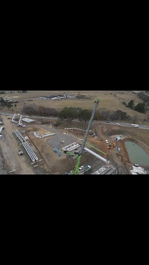 Molonglo River Bridge is not the only place where there's girder lift action. The critically important Monaro Highway upgrade got its share on 30 June 🏗️ #MonaroHighway #monarohighwayupgrade #canberra #brindabella #tuggeranong #crane #cranelife #cranespotting | Tara Cheyne MLA
