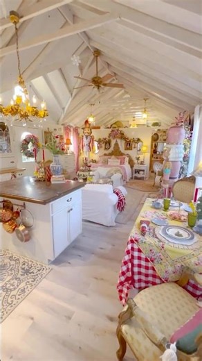 If Mrs.Claus lived in a Shed Conversion... #shorts