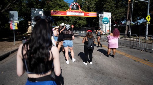 Buying last-minute tickets for ACL? Don't fall victim to scammers