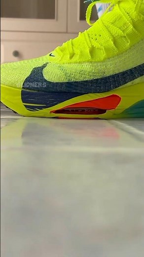 🔥 Feel the Bounce: Nike Alphafly 3 Zoom Air Performance ⚡👟