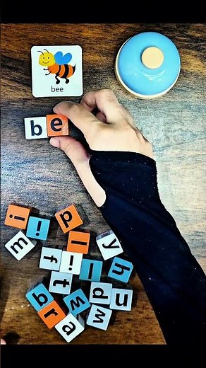 Learn to Spell BEE 🐝 Fun Word Spelling Game for Kids