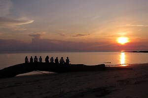 Finding Sea Turtles at Satang Island Kuching ...(And a Strange Episode)