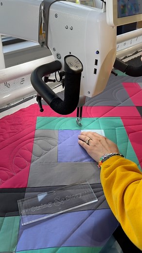 Making good use of Precision Mode on my @handiquilter Amara to add these big pebbles. Precision mode allows you to carefully place each stitch, allowing for the most detailed quilting 🙌🏽 (Head to my blog for more information about stitching modes!) Video is sped up to 2x real speed | String & Story