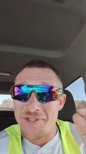 Spring Valley News lunchtime thoughts #springvalleynews #badbitches #NotBadBitches #NoHoes #cheaters #cheatinggirlfriend #gracious | Travis Yudnich