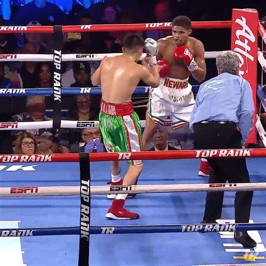 When Shakur Stevenson earned his first world title 🏆 | Top Rank Boxing