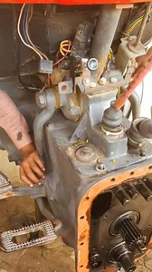 529K views · 4K reactions | Tractor staring repair #automotive#autorepair#viralreelschallenge2025viralreelschallengejaiviralreelschallengeviralreelschallenge#tractor | Mubashir Hassan | Facebook