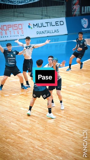 Pases Milimétricos en Balonmano: Técnica y Estilo