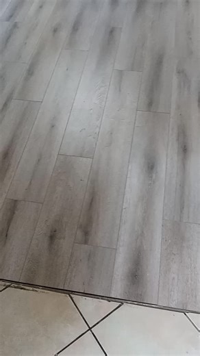 Hkapo on Instagram: "#2025 #vibes #hybridfloors #floors #floorsinstallation #vacantrental #newrental #handyeddy #handyman #maintenance"
