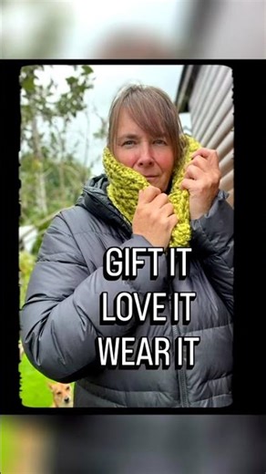 Beginner Friendly Super Chunky Crochet Cowl pattern