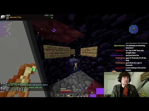 2b2t base hunting. I used the nether roof to find trails... [2b2t 1.21 Ep. 99]