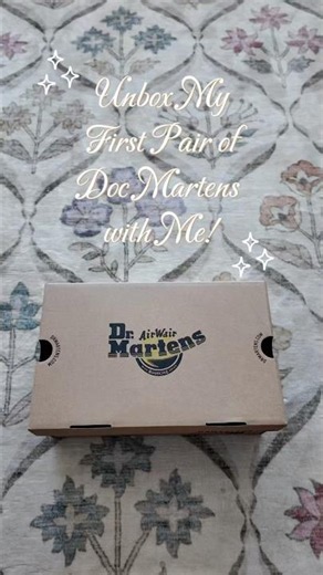 Unbox My First Pair of Doc Martens with Me!