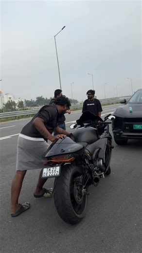 𝙒𝙚𝙨𝙡𝙞𝙣 on Instagram: "Hayabusa drag race practice with National Champion @niranjan_anarchy 😍🔥 | Drag race Ep - 03 Thanks for being my biggest support @bejin_aj"