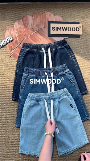 Artistic Denim Shorts: Elevate Your OOTD Style