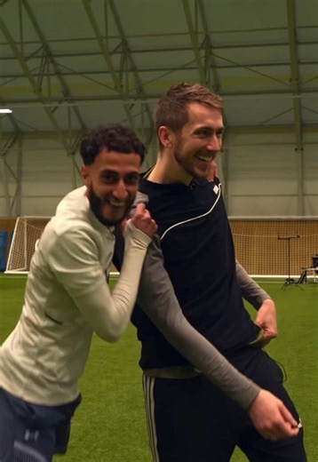 Free Kick Challenge with Miniminter: Can I Score?