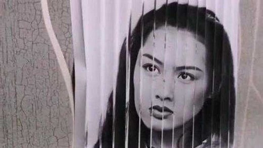 画展上最神奇的一幅画，从不同的角度观察，却看到两张不一样的脸！