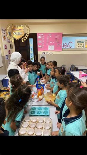 English Lesson – Year 1 Our Year 1 little chefs had an exciting English lesson all about muffins! 🧁 They learned the ingredients of a muffins cake and explored the meaning of each word while following the recipe step by step with their teacher. 👩‍🏫✨ It was such a fun and tasty way to learn new vocabulary! 😋💬 #NSIS #TheBritishDivision #Year1 #EnglishLesson #MuffinsCake #LearningIsFun #NSISMoments | Nile Sons International School