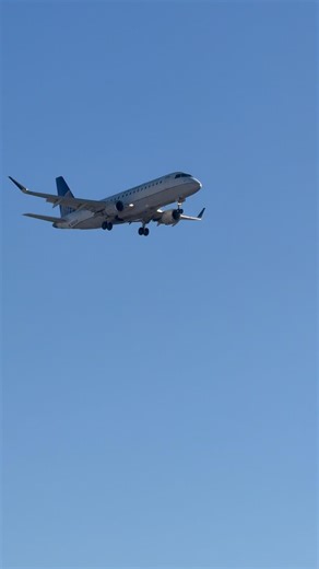 United Airlines E175 Landing At RIC!