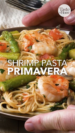 Shrimp Pasta Primavera is flavorful, and filling! Get the full recipe here: https://trib.al/UmRXmtg | Taste of Home