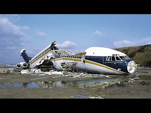 BEST PLANE OF YEAR - Aircraft Crashes and Close Calls - Dangerous Plane Landings - EMERGENCY LANDING