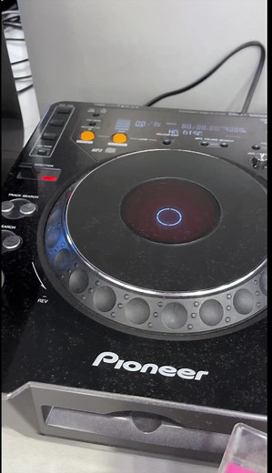 Esta es tu oportunidad de ser un dj pro 😂 #pioneerdjs #djlifestyle #cosasdedjs🤣🤣🤣