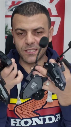 I'm giving away an intercom as a gift; we're driving together.