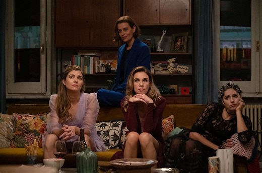 Bláznivě (2025) | Filmotéka | ČSFD.cz