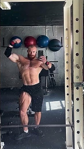 Onlyfans.com/BeefBeast Musclebear Bodybuilder Beefy Thick Men Hairy Guy Flex Bear Bull Bears Gay Abs