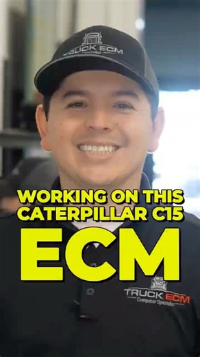 🚛Working on a Caterpillar C15 ECM (6NZ model) #truckrepair #ECMRepair #caterpillar #mechaniclife