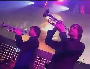 273K views · 9.5K reactions | "Me muero" La Quinta Estación, simplemente una bella canción. | Que viva La música | Facebook