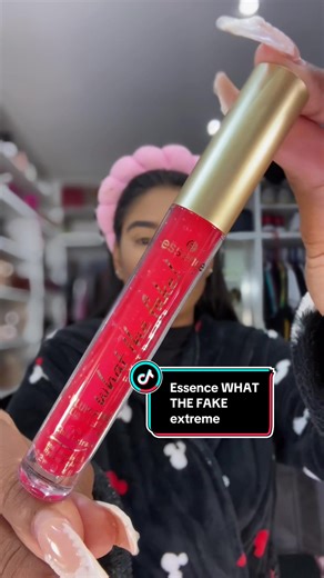 Essence WHAT THE FAKE! Extreme Lip Gloss - Plumping Lip Filler with Chili Extract