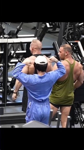 "MY MOM GIVES ME THIS🗿" | Anatoly gym prank | #anatoly #anatolygymprank