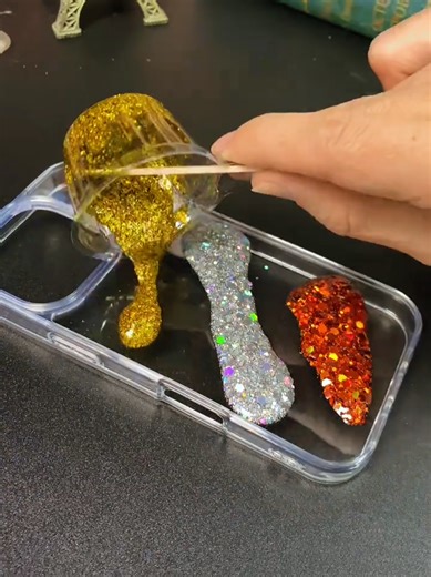 Mesmerizing Hypnotic Resin Bloom Spread