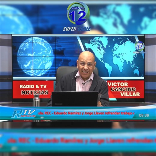 Acciones de Grupo Elektra se desploman un 70% en un día. El valor de las acciones de Grupo Elektra cayó un 70% este lunes, cerrando en 285 pesos, lo que representa una pérdida de 5,500 millones de dólares para Ricardo Salinas Pliego. La reactivación de la compraventa en la Bolsa Mexicana de Valores provocó una venta masiva que el conglomerado calificó como un “daño irreparable”. #Noticias #NoticiasdeHoy #noticiasmexico | Canal 12 Chiapas TV