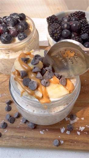 2.1K views | Overnight Steel Cut Oats Wake up to a ready-to-eat, filling breakfast.  Recipe link in the first comment. | What Molly Made | Facebook