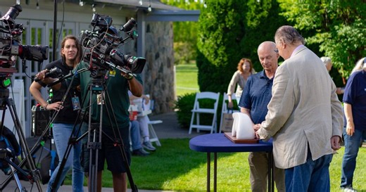 Special Programs:Behind the Scenes at Antiques Roadshow: Castle Farms Season 1 Episode 28