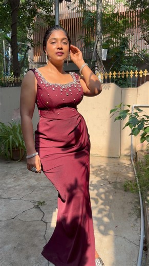 Burgundy like the latest iPhone 😉🍷 #fashion #style