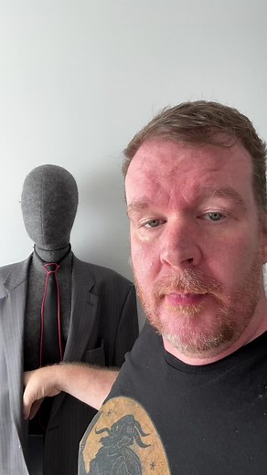 Do magicians fall for my pickpocketing as well? #magician #pickpocket #magicconvention #xyzcbafypシ