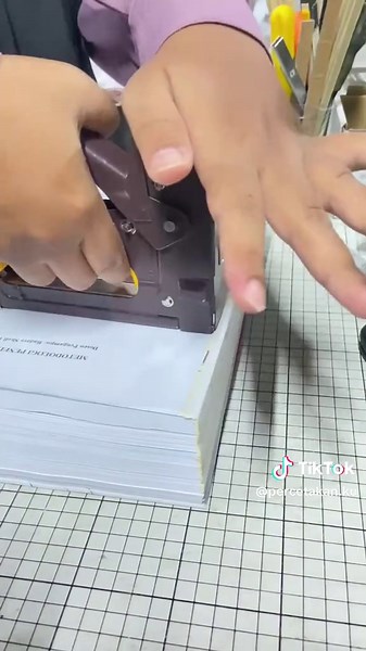 ASMR Jilid Tugas: Satisfying Paper Binding ASMR Videos