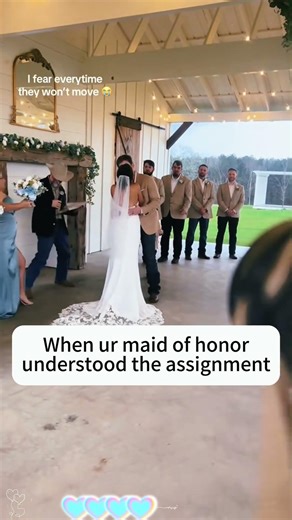The bridesmaid understood her job #wedding #moh #maidofhonor #girls #weddingday